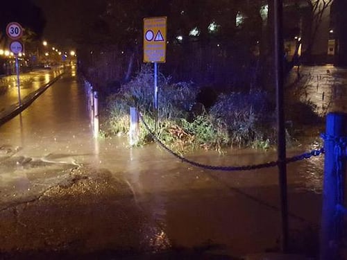 Esonda il Pescara "Non prendete l'auto" E in Abruzzo in 87mila ancora al buio