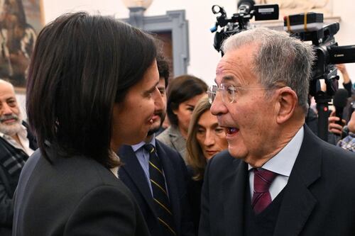 Torna il Jurassic Pd: Prodi vuole fermare Elly Schlein