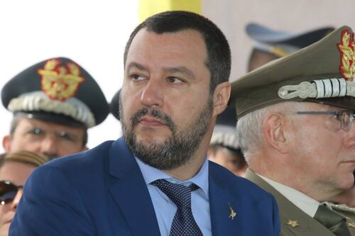 Salvini: "Le navi Ong mai più in Italia. Lifeline e Sealife vadano in Olanda"