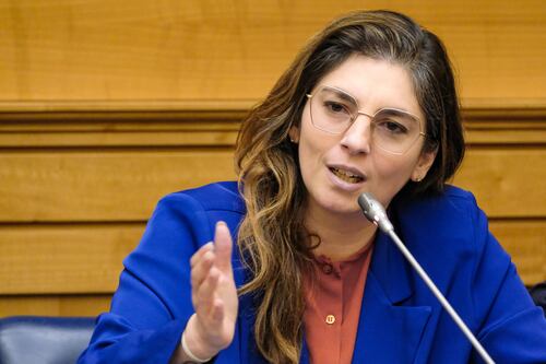 Lettera dell'ex 5 Stelle Castelli alla sindaca Salis: "Unite per tutelare le donne in politica"