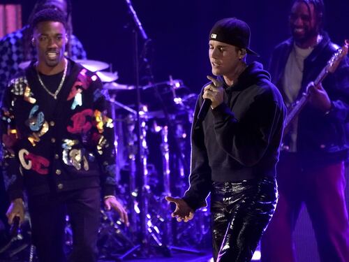 Rinviati i concerti a Toronto, Justin Bieber bloccato dalla malattia