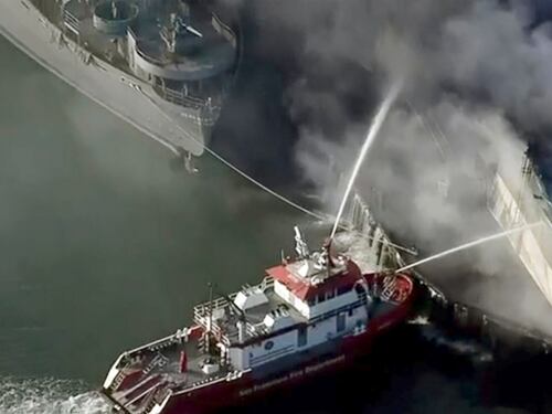 San Francisco, mega incendio a Fisherman's Wharf. Brucia il molo