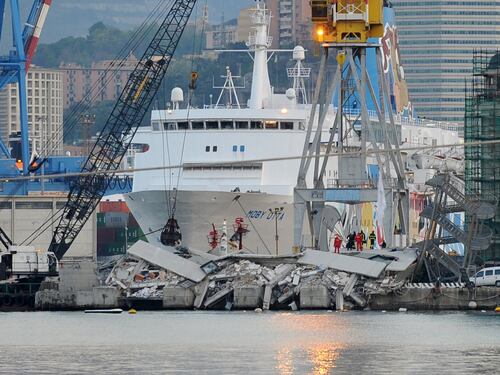 Crollo della torre piloti a Genova: 10 anni al comandante della Jolly Nero. Pene dimezzate, l'ira dei parenti