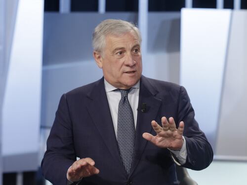 Antonio Tajani: basta imbrogli sul Reddito di cittadinanza