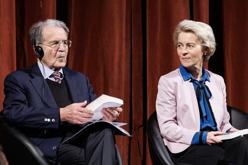 Prodi incontra von der Leyen, Osho implacabile con il Professore