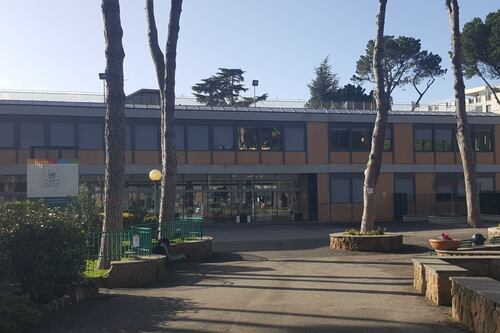 Il prof del liceo Massimo: "Tutto vero. Ero innamorato"