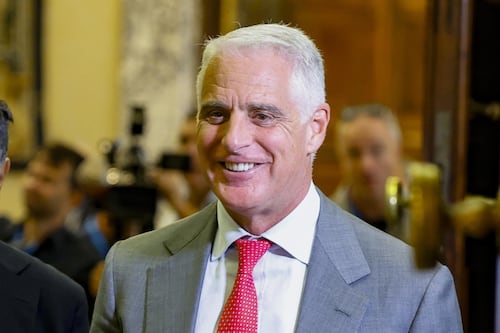 Unicredit, l’avvertimento di Orcel su Banco Bpm: senza soluzione ci ritiriamo dall’offerta