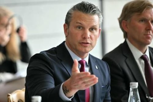 D-Day, Hegseth: "Con gli immigrati sbarcano sulle spiagge d'Europa ideologie pericolose"