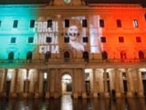 Roma mostra il cuore tricolore