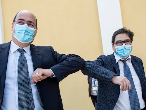 Via ai test a tappeto su medici, infermieri e forze di polizia