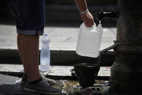 Acqua, vertice in Campidoglio con Regione e Acea. Raggi: turni intollerabili