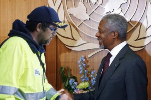 "Ma è morto tre anni fa" No green pass, la foto di Stefano Puzzer con Kofi Annan all'Onu è un autogol