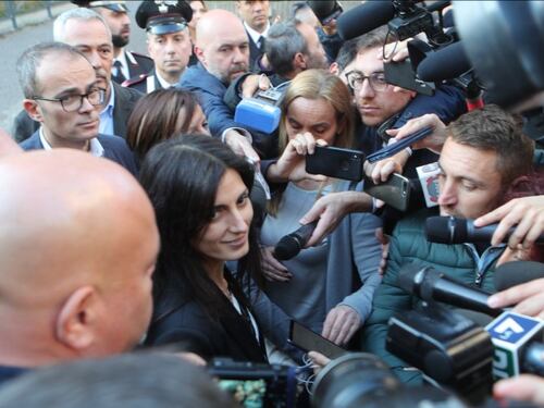 Processo Raggi, la sindaca assolta: "Il fatto non costituisce reato"
