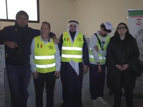 Ascari e Di Battista con il martire dei bimbi Ryad al-Bustanji