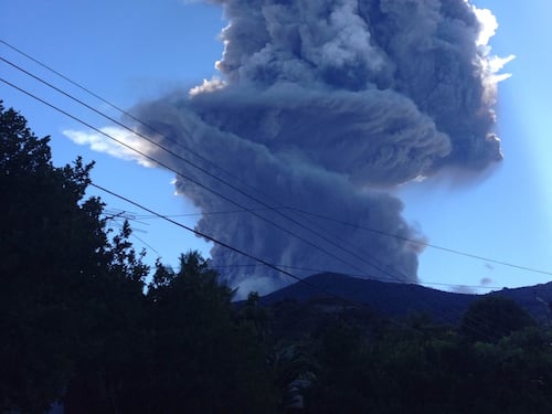 El Salvador: erutta il vulcano Chaparrastique