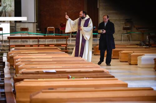Strage da Covid: eccesso di mortalità in Italia più alto di Francia e Germania
