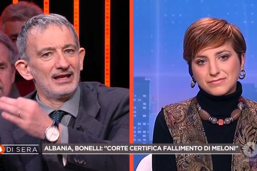 Senaldi a valanga sui giudici: "Per loro dovremmo accogliere tutti i bengalesi"