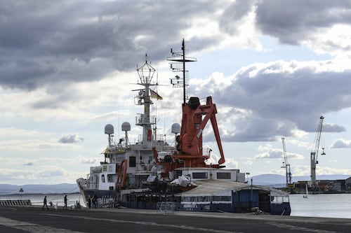 Migranti, l'annuncio degli avvocati di Humanity 1: "Due azioni legali per farli scendere"
