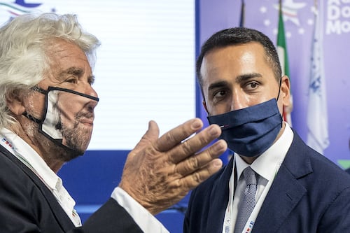 Cinquestelle cadenti. Beppe Grillo piange pure sul sito: utili in calo