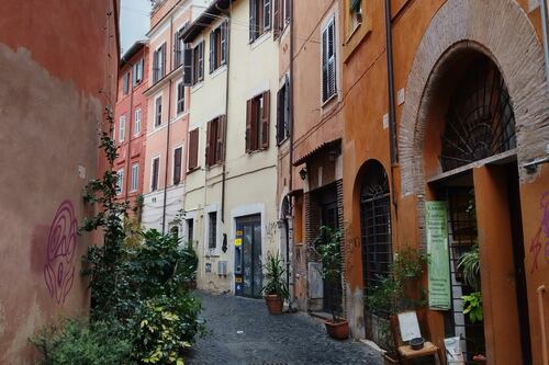 Sicurezza, da Trastevere alla Cassia spuntano le "ronde private": cosa sono e quanto costano