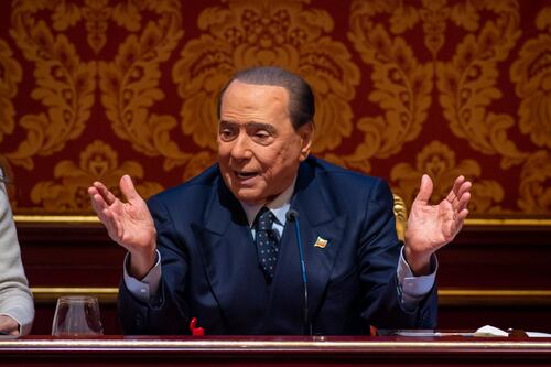 Quarta Repubblica, l'annuncio di Silvio Berlusconi: stop tasse sul primo impiego