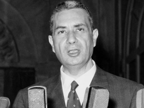 E diventò un santino: è Aldo tradimento