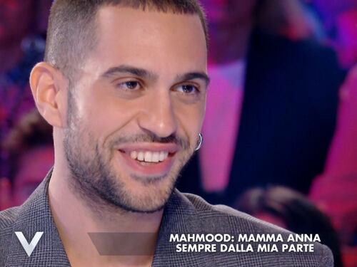 Tenero Mahmood tutto hit e famiglia. Cosa svela a Verissimo