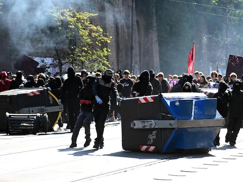 Roma, sabato blindato per pericolo violenze: 20 giovani portati in questura