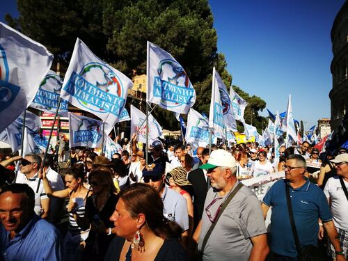 Animalisti in corteo dal Colosseo a piazza Venezia