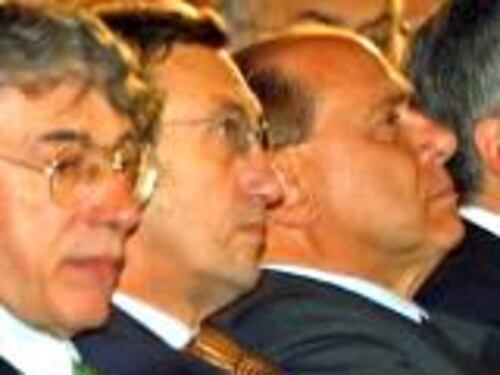 Bossi: "La Costituzione non si tocca"
