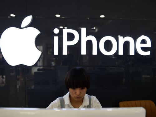Vendite crollate in Cina: Apple affonda e trascina giù le Borse