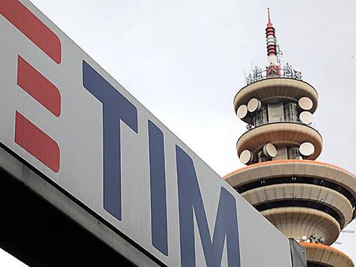 Tim cresce ma licenzia. Esuberi per 4.500 lavoratori