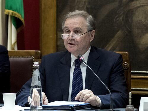 Visco dice quello che il governo non vuole sentire: ecco perché i soldi non arrivano alle imprese