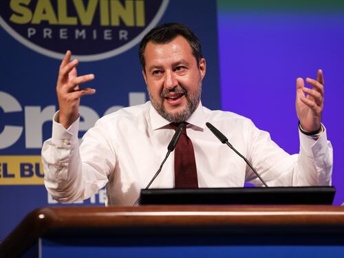 Caro bollette, l'allarme di Salvini sullo scostamento di bilancio