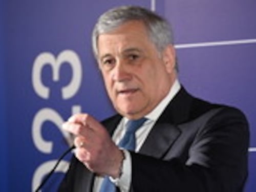 Iran, Tajani: "Gli Usa impiegano le basi in Italia solo per motivi logistici"