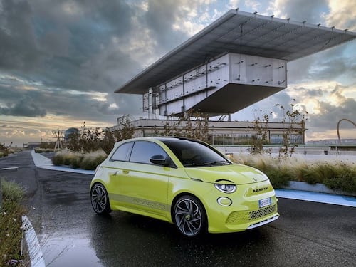 La scossa della 500e Abarth