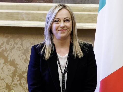 Sondaggio rovina la festa a Schlein: "doppiata" da Meloni. FdI sopra il 30%