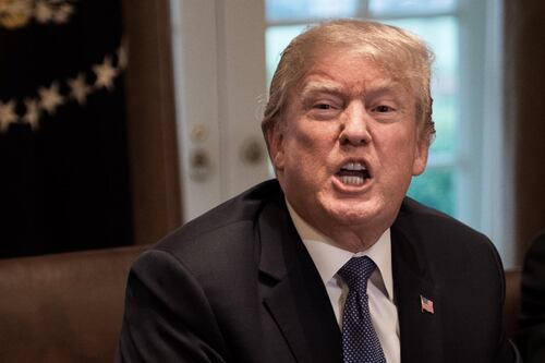 Siria, Trump minaccia la Russia: "Arrivano i missili". Mosca: li usi per i terroristi