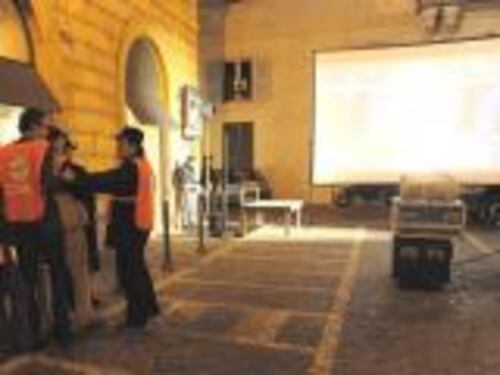 Michele fa flop in piazza Quattro gatti al maxischermo