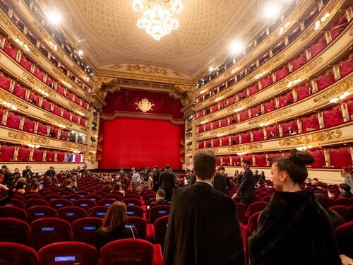 Prima della Scala, chi siede sul palco reale: la decisione