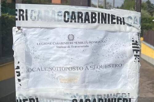 Neonati sepolti a Parma, scatta la misura cautelare per la madre indagata
