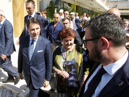 Clandestini, via libera alla regolarizzazione. E ora che fanno i grillini?