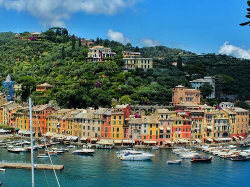 Tana per Repubblica, chi è la "triste villeggiante" di Portofino. Beccati sui social