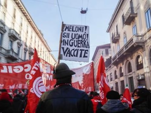 Partito il corteo a Roma. La Cgil sfila da sola. Landini: "Grandissima giornata"