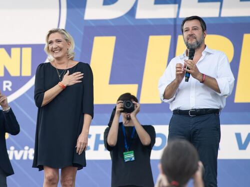 Pontida, Salvini lancia la campagna con Le Pen. Su Meloni: "Non ci divideranno"
