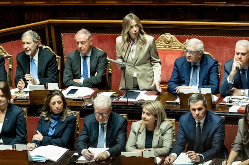 Senato, Meloni in vista del Consiglio europeo: “Alleggerire famiglie e imprese. Energia? Legata alla sicurezza”