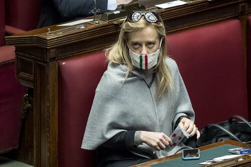 La Meloni risponde agli attacchi: "Gli islamisti ci dichiarano guerra, chi lo nega nemico della nostra civiltà"