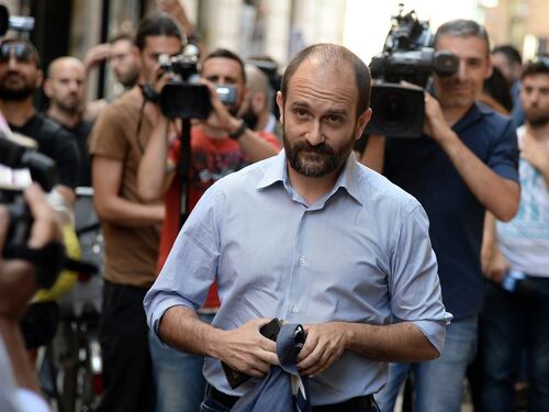 E' sabato, l'assemblea si fa solo in "dad". L'ultimo caso che scuote il Pd