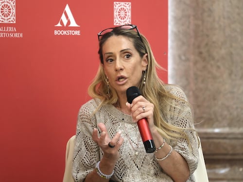 Arianna Meloni asfalta Vannacci: “Vota con la sinistra degli inciuci per far cadere il governo”
