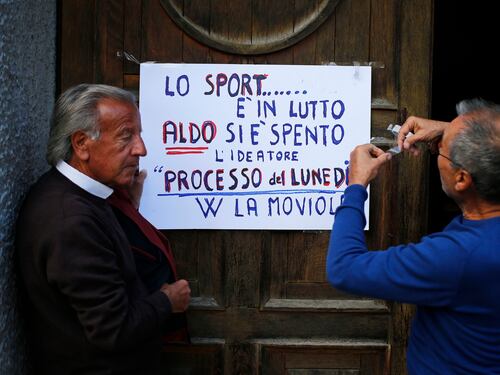 L'ultimo saluto ad Aldo Biscardi. Politici, attori e giornalisti al funerale